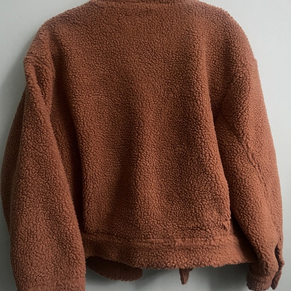 American Eagle Outfitters Tan Sherpa Jacket - Picture 2 of 3
